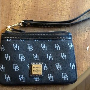Dooney & Bourke wristlet